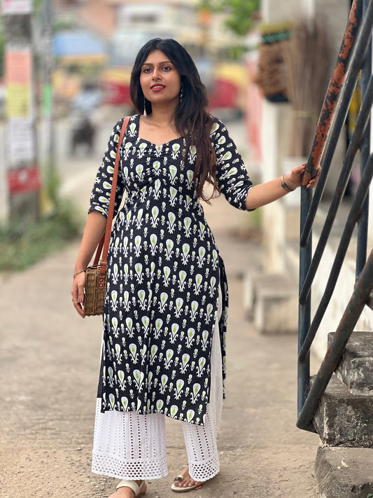 Karuppu Kurti Top