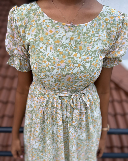 Floral Puff Sleeved Dress